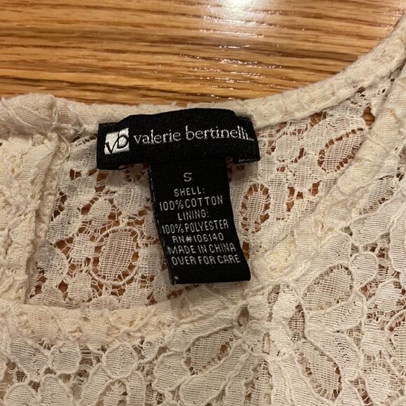 Valerie Bertinelli Lace Peplum Tshirt Blouse Small - Picture 2 of 3